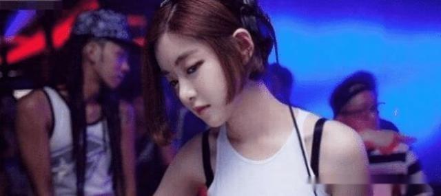 “亚洲第一女DJ”是个小女孩？看到她的照片后，这才是绝色美人！ Facebook-第1张