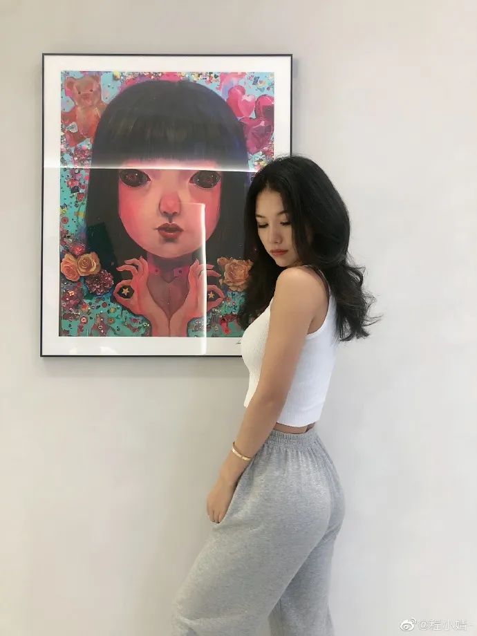 27岁杭州最美“画画的Baby”，直角肩+事业线+巴掌腰的身材有多绝？ 微博网红-第10张