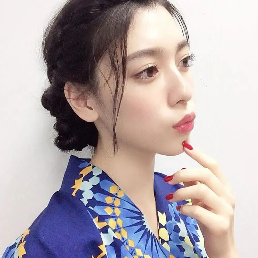 95后日本精致美女三吉彩花：成熟冷艳御姐脸，男女通杀 Facebook-第58张