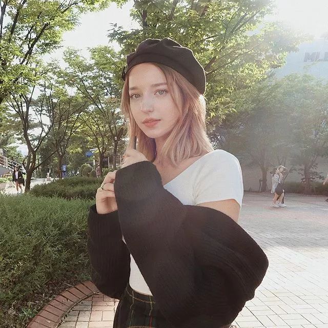 网红俄罗斯甜心，安吉丽娜丹妮洛娃Angelina Danilova Facebook-第1张