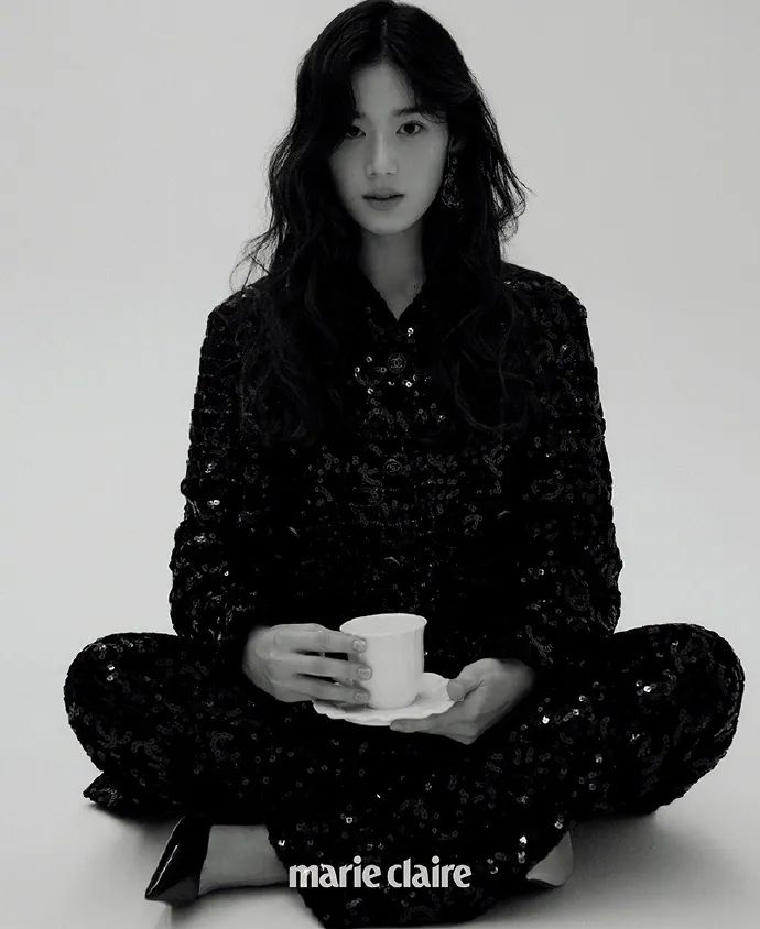 安娜-郑恩彩写真，温柔优雅美人 | Marie Claire Korea March 2023 Facebook-第4张