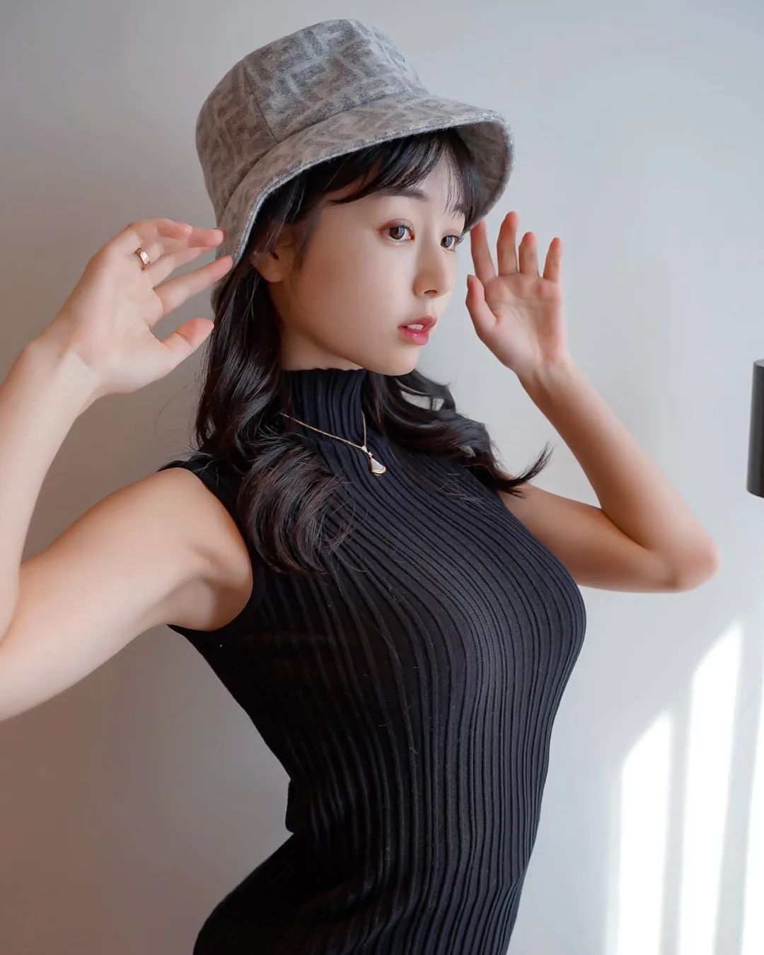 日本写真模特栗田惠美，可爱长相与犯规身材 Facebook-第5张