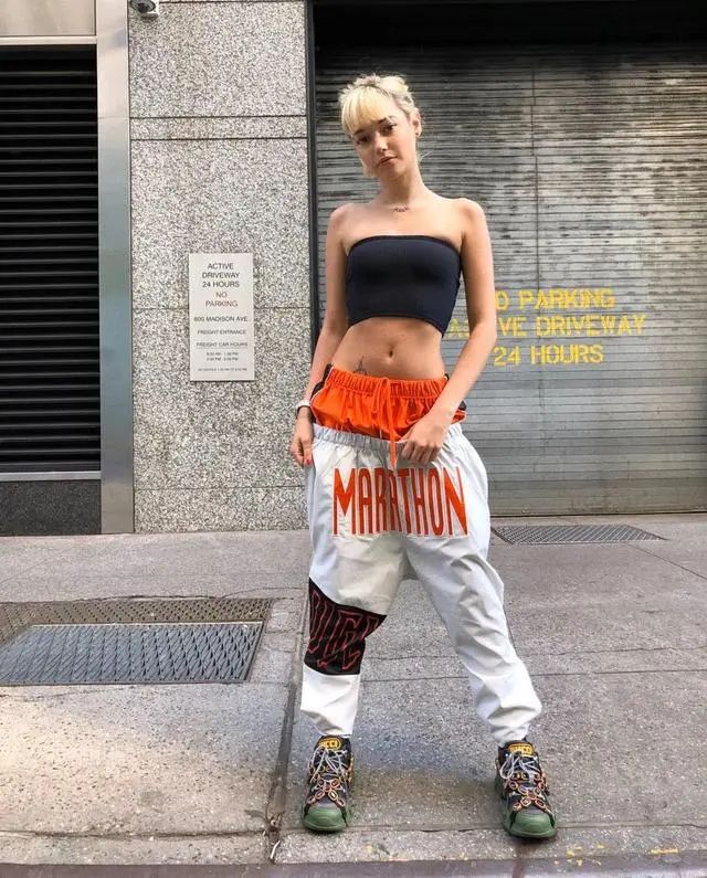 95后美国网红，Sarah Snyder Facebook-第15张