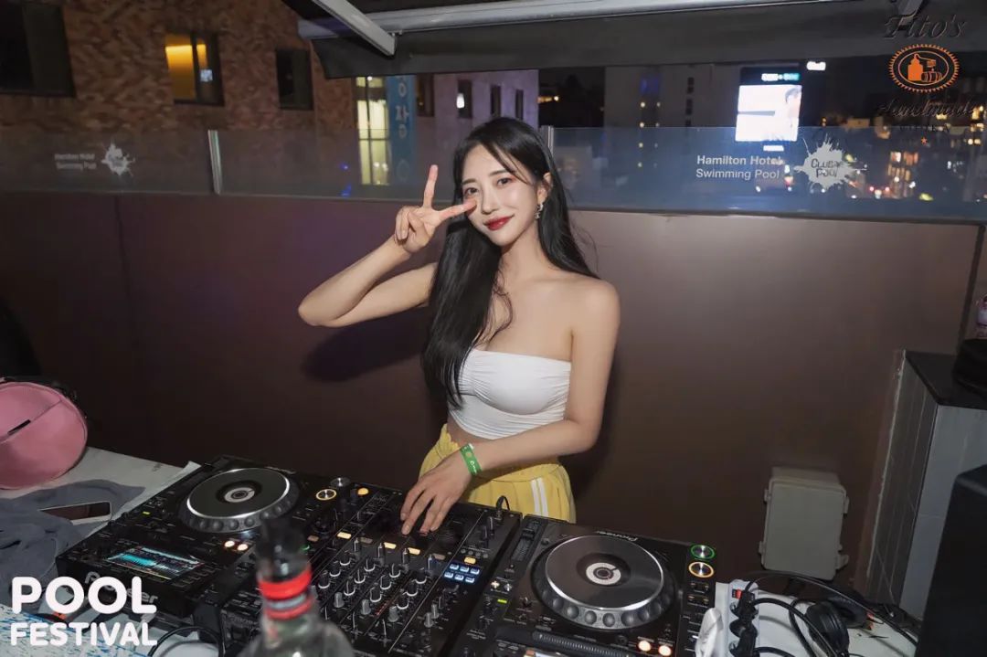 韩国超美舞者金贤娥，落选女团后成为性感DJ Facebook-第6张