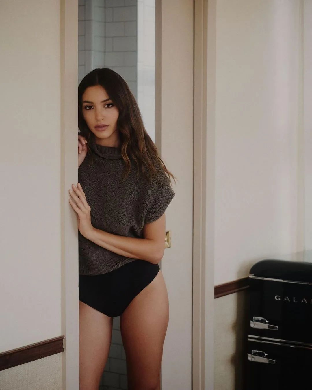 美国模特​Celine Farach，加州海岸的阳光性感女郎 Facebook-第11张