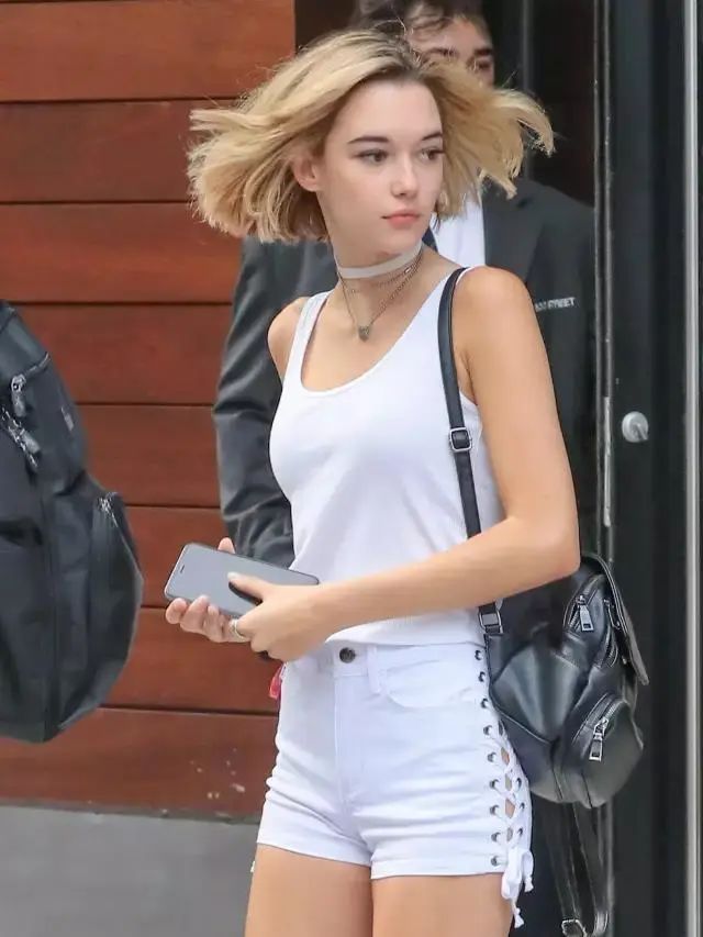 95后美国网红，Sarah Snyder Facebook-第12张