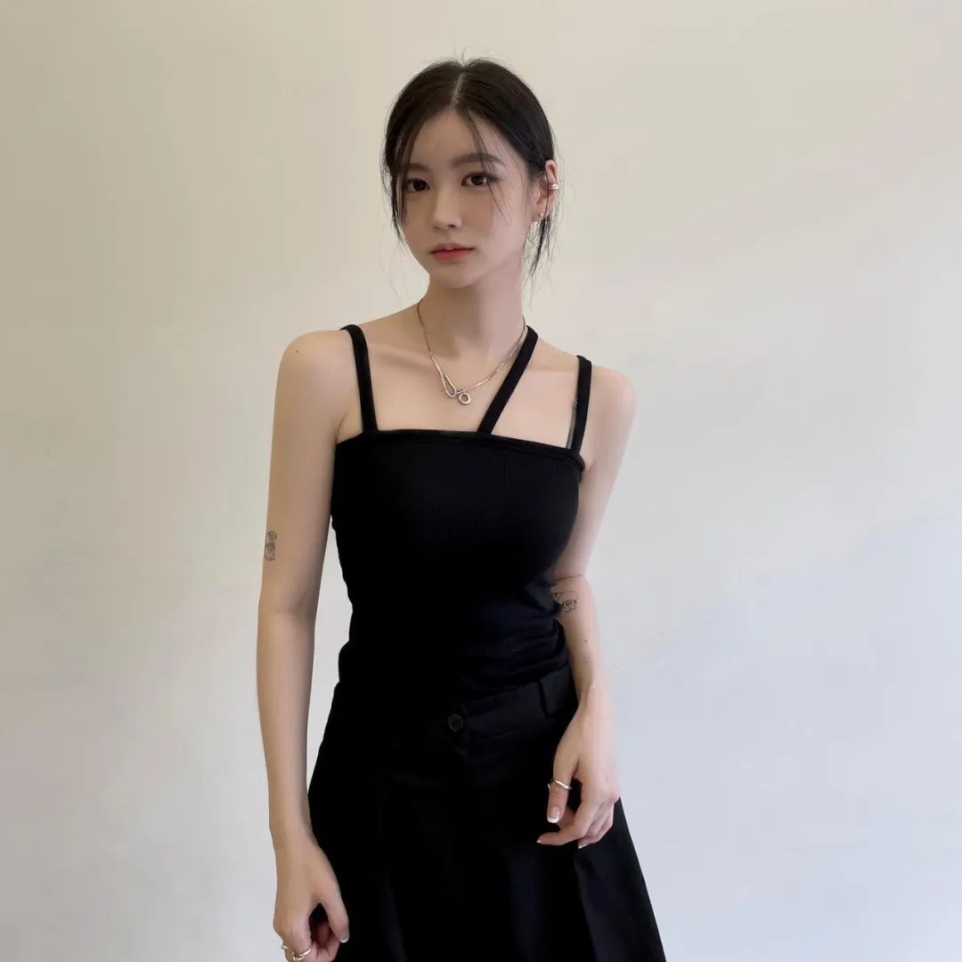 INS美女|韩国模特lxoxoee，神似李一桐的御姐范美女 Facebook-第1张