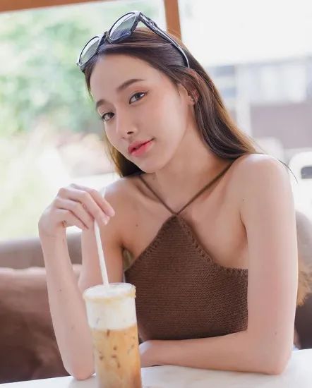 泰国网红Pichana Yoosuk，天生丽质的纯天然美女 小红书网红-第5张