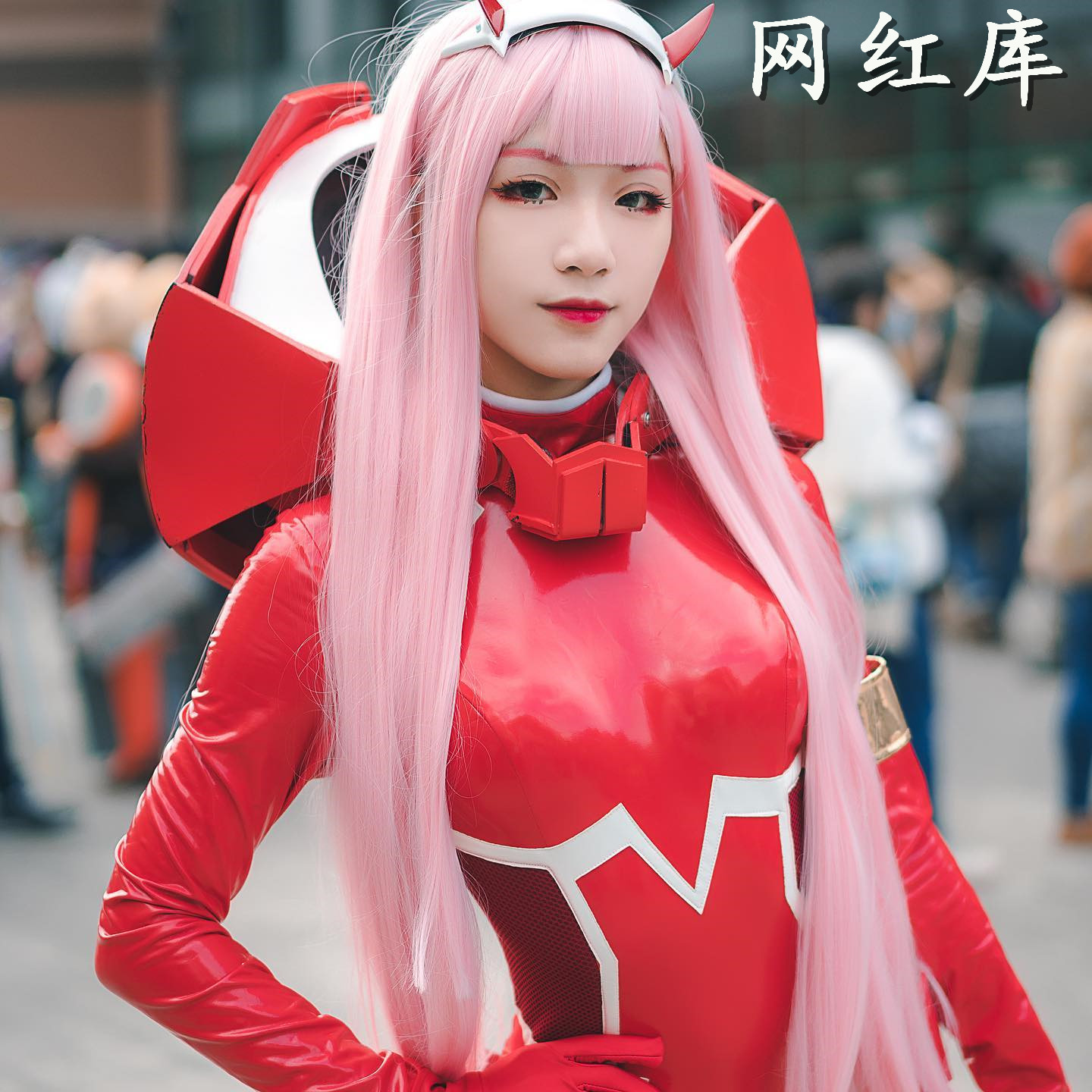 极品cosplayer萌漾美乳太犯规！胸下曲线毕露画面波涛汹涌